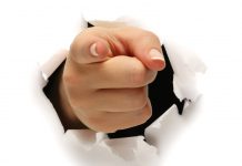 Handy-Verbote: Prien nimmt Kultusminister in die Pflicht – und Eltern (“zu sorglos”)