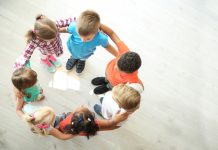 Kita-Fachkräftemangel steht mehr Kinderschutz entgegen – Gratis-Zeitschrift herunterladen