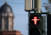 Linke: Haushaltssperre für Klassenfahrten “bildungs- und sozialpolitischer Wahnsinn”