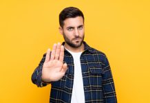 Teachers for Future fordern Lehrkräfte auf, gegen Rechtsextremismus Position zu beziehen – trotz Versuchen der Einschüchterung