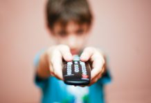 Grundschüler nutzen den Fernseher öfter als Smartphone oder Tablet (noch!)