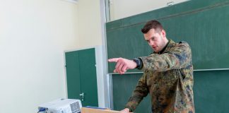 Bundeswehr: GEW macht gegen “Militarisierung des Bildungsbereichs” mobil