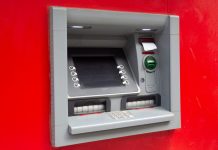 Schulministerium: Lehrkräfte sollen Privatkonto nicht für Schulzwecke verwenden