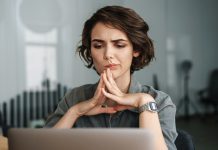 Lehrer-Laptops werden weiter auf sich warten lassen (wohl bis Jahresende)