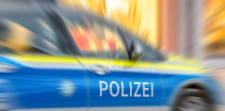 Schnittwunde am Arm: Teenager verletzt Mitschüler in der Schule mit Messer