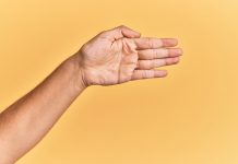 Hilfskräfte und Freiwillige sollen Lehrkräfte unterstützen – “Brauchen jede helfende Hand”