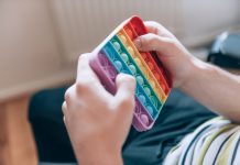 “Pop-Its” boomen unter Kindern – auch als Unterrichtsmaterial geeignet?