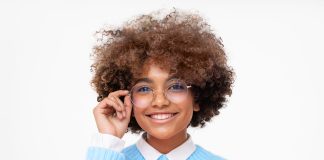 Von wegen “Streber”: Leistungsstarke Schülerinnen und Schüler sind zumeist beliebt