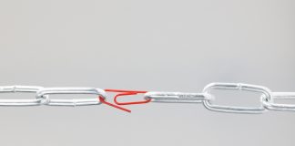 Islamistische Tendenzen: Schulleitungen treffen gemeinsamen Beschluss gegen Gebetsräume – ziehen ihn aber wieder zurück