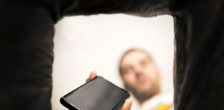 Nächstes Bundesland: Handy aus und weg (für mehr Fokus im Unterricht)!