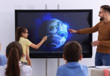 Bundesland verabschiedet die Kreidetafel: Fast alle Klassenräume digitalisiert