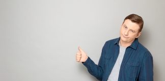 Blitz-Umfrage zu Hatties Thesen (mit überraschenden Ergebnissen): Große Mehrheit stimmt zu – Lehrpläne sind überfrachtet!