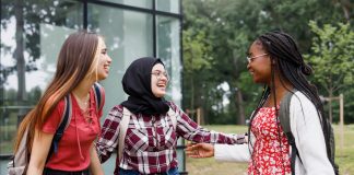 Unter Schülern sind Vorurteile gegenüber Muslimen deutlich weniger verbreitet als im Bevölkerungsschnitt (aber…)