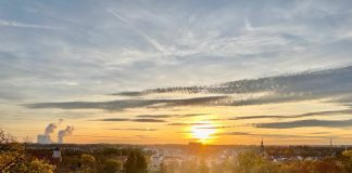 Hitler-Grüße, Pöbeleien, Lehrerinnen als “polnische Schlampen” beschimpft – wenn Rechtsextremismus eine Schule prägt