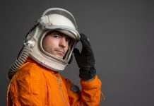 Schulministerin ernennt 25 Schulen zu „Pionieren, die KI im Unterricht einsetzen“