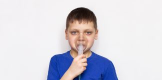 Lokaler Ausbruch: Häufung von Keuchhusten-Fällen in Kitas und Schulen