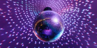 Sanitäre Anlagen im Wettbewerb: Disco-Licht und Handy-Halterungen auf dem Schulklo