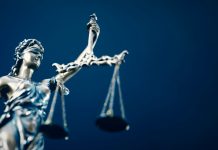 “Blind vor Liebe”: Lehrer verliert Beamtenstatus nach Beziehung zu 14-jähriger Schülerin