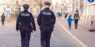 Tausende Bewerber fallen bei Polizei-Deutschtest durch – Deutschstämmige wie Migranten