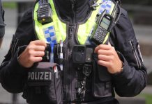 Gewalt an (Brennpunkt-)Schulen: Landesregierung kündigt starke Polizeipräsenz auf Schulhöfen an