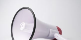 Wehrpflicht-Protest: Schüler schlägt mit Megafon umher – und verletzt vier Lehrer