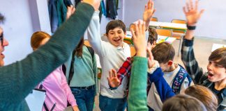 „Manchmal viel wichtiger als der Unterricht“ – Wie emotionale Unterstützung von Lehrkräften das Wohlbefinden von Schülern prägt