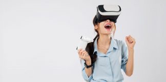 Nur wischen und klicken? Von wegen: Jugendliche sind digital am kompetentesten