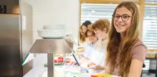 Die Mensa als Lernort: Wie Schulen Ernährungsbildung im Alltag stärken