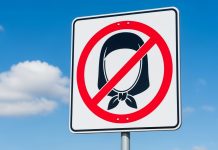 Österreich verbietet Kopftuch für Schülerinnen unter 14 (“Zeichen der Unterdrückung”)