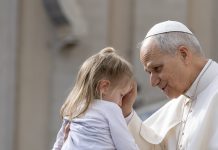 Papst warnt vor den Gefahren der KI – ein Schulleiter a. D. erklärt, warum Lehrkräfte genau hinhören sollten