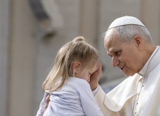 Papst warnt vor den Gefahren der KI – ein Schulleiter a. D. erklärt, warum Lehrkräfte genau hinhören sollten