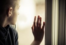 Mehr Suizid-Versuche von Kindern: Sind Schulschließungen ursächlich für psychische Probleme?