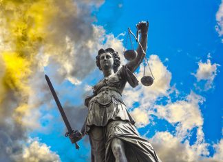 Wegen einer Unterrichtsstunde mehr: GEW zieht vor Gericht – Normenkontrollklage