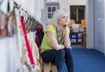 Nach dem Unterricht wartet die Schreibtischarbeit. Foto: Shutterstock