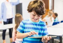 Ideen für den Unterricht: Wie Grundschulen eine altersgerechte digitale Grundbildung umsetzen