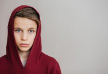 Bildungsministerin: Schulen sollen Russlands Angriff auf die Ukraine thematisieren