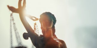 Studentinnen belästigt: Professor erhält (nur) weniger Gehalt – Uni ist enttäuscht