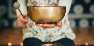 Modellversuch: Achtsamkeitstrainings an Schulen sollen “Lehrkräfte für eine lebenslange Berufstätigkeit befähigen”