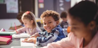 Debatte: Lässt sich über die Sitzordnung das Leistungsniveau einer Klasse beeinflussen?