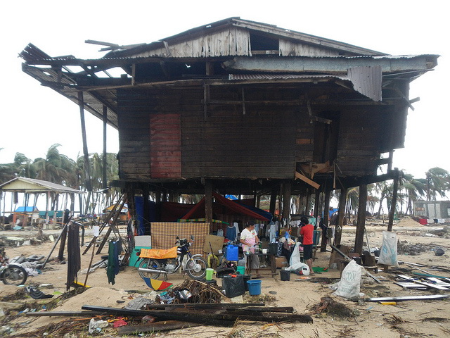 Fachmagazin “Nature” kürt zehn Wissenschaftler des Jahres 2013 Die Taifun Nothilfe auf den Philippinen 2013. (Foto: medico international/Flickr CC BY-SA 2.0)