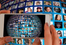 Machen viele Facebook-Freunde am Ende doch glücklich? Die Nutzung sozialer Netzwerke kann sich jedenfalls auszahlen. Foto: geralt / pixabay (CC0)